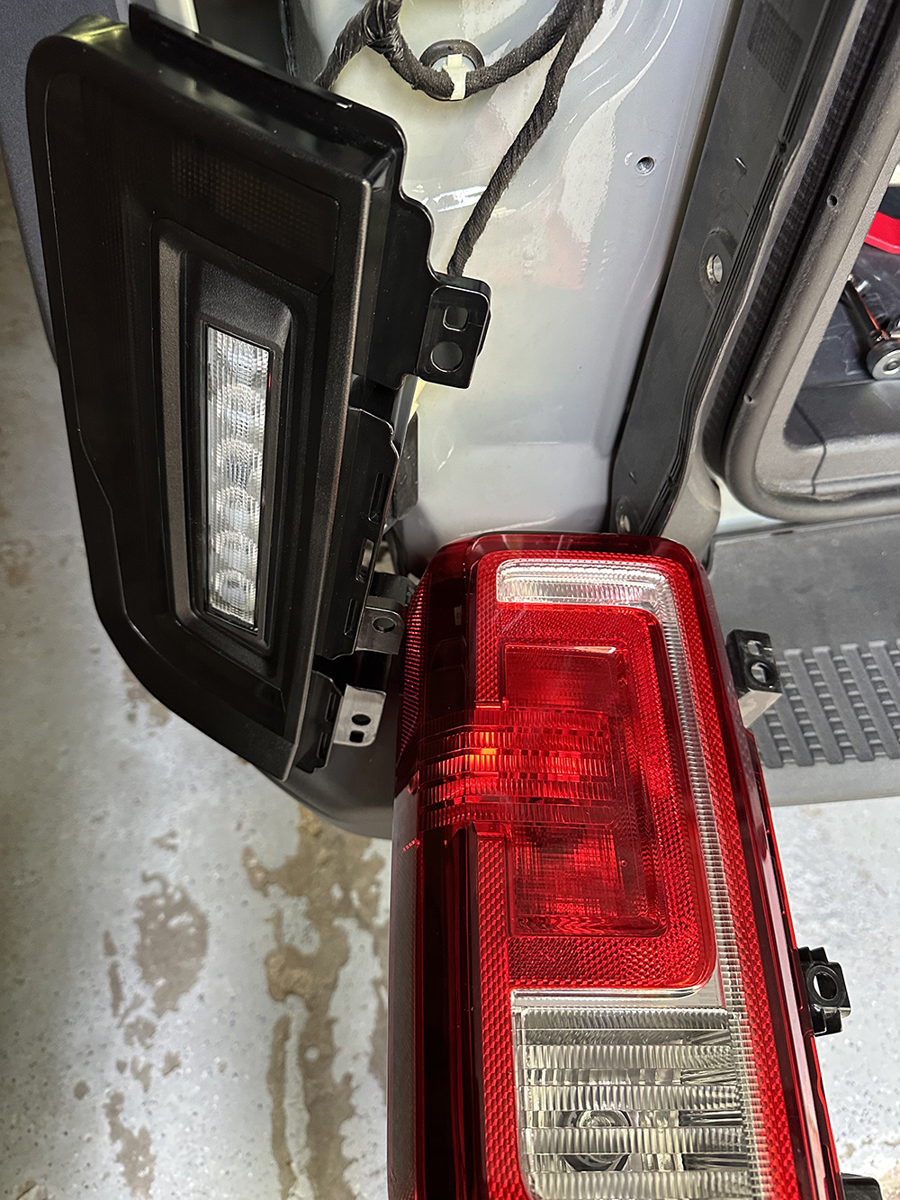 Ford Bronco Installed - Oracle Flush LED Tail Lights with tinted lens IMG_6884