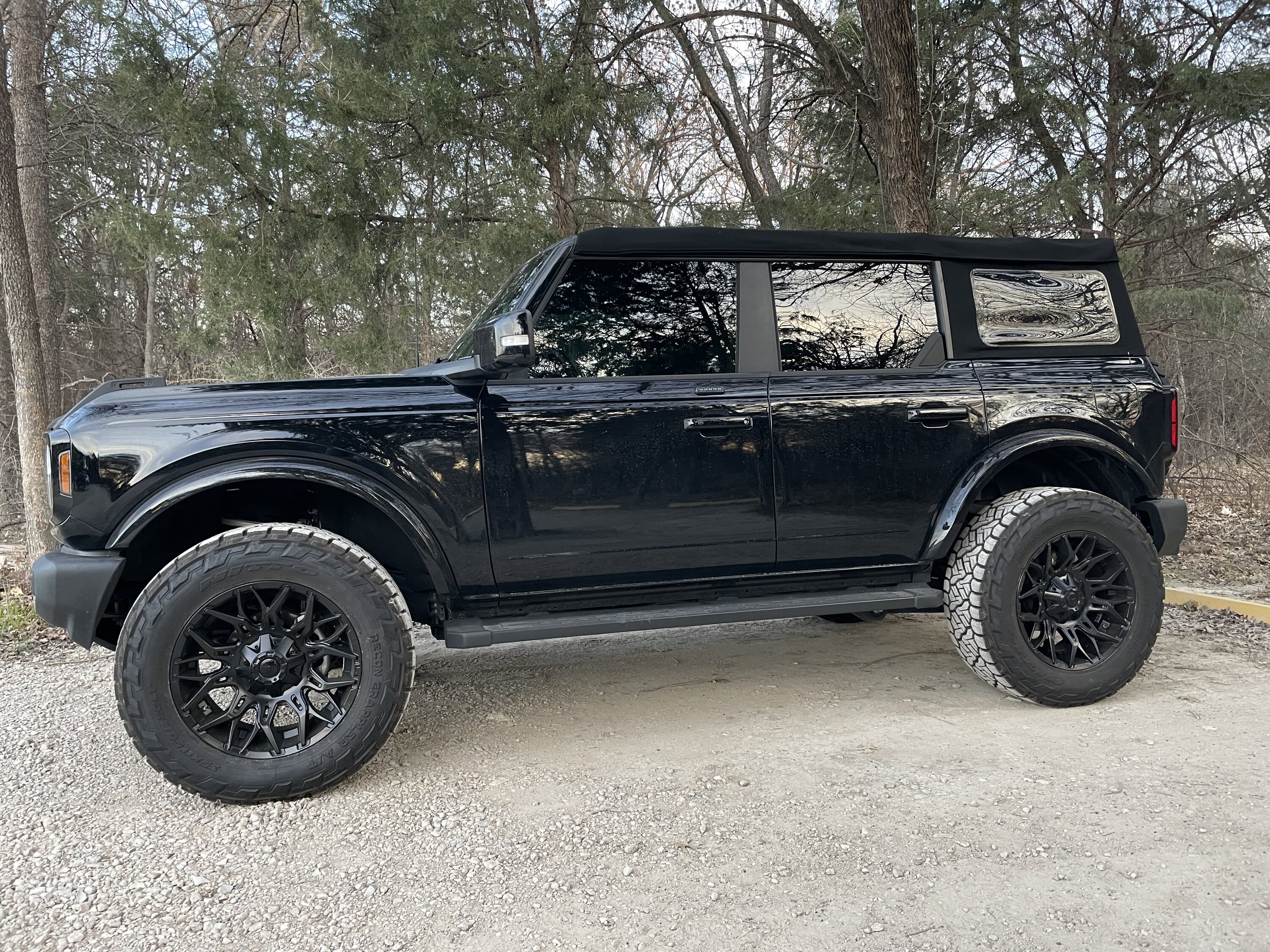 Ford Bronco 2022 Outer Banks (Non-Sas) Build - Wife's Daily Driver - Blacked-Out IMG_1699
