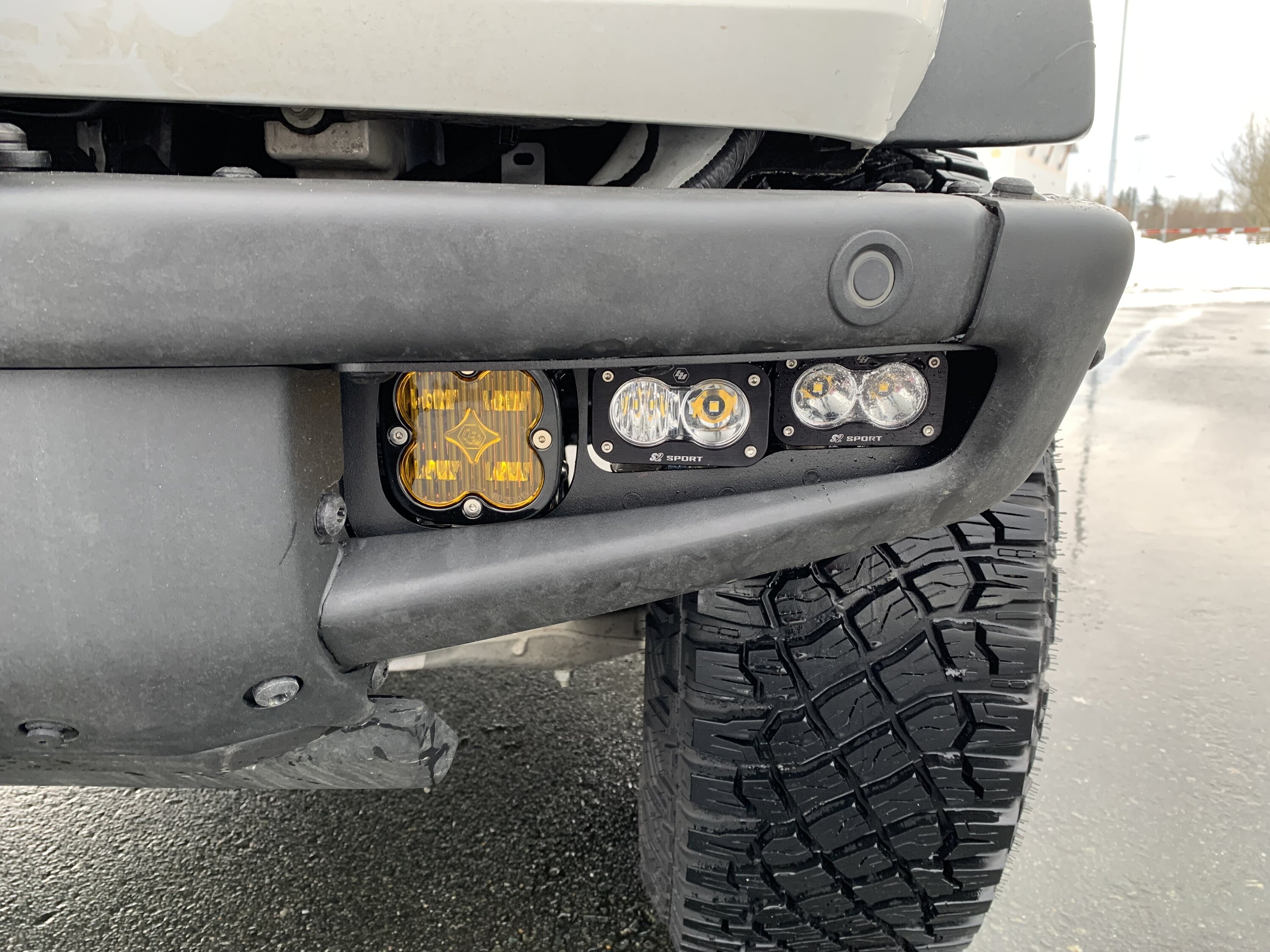 Ford Bronco Best Mod Bumper Light Kit? IMG_8928