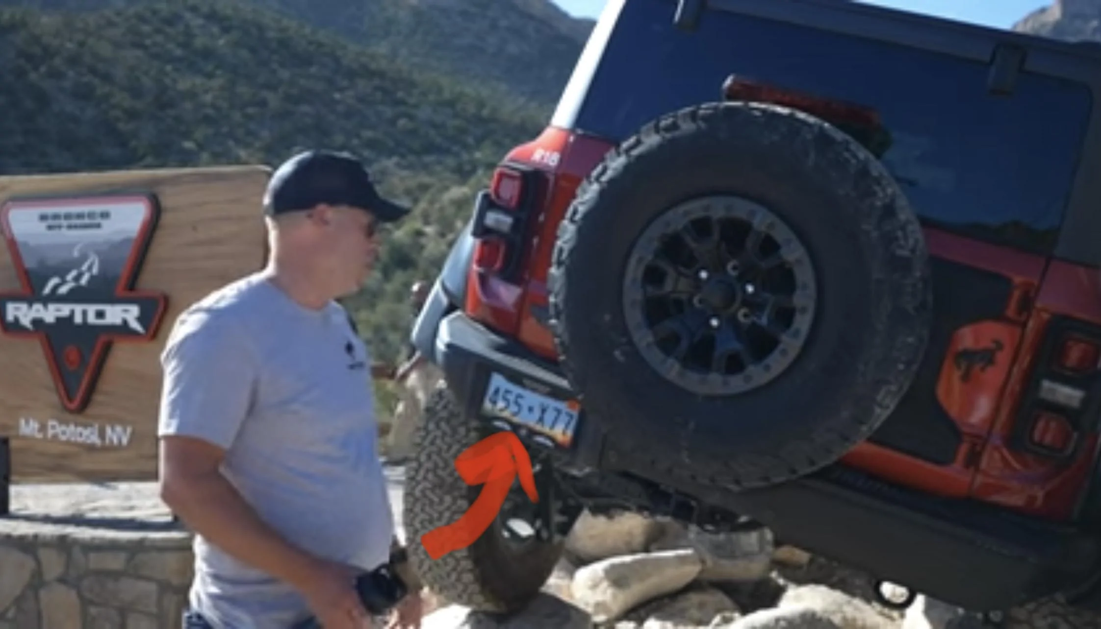 Ford Performance Teases Bronco Raptor ProCal 455 HP, 477 Torque (Bronco ...