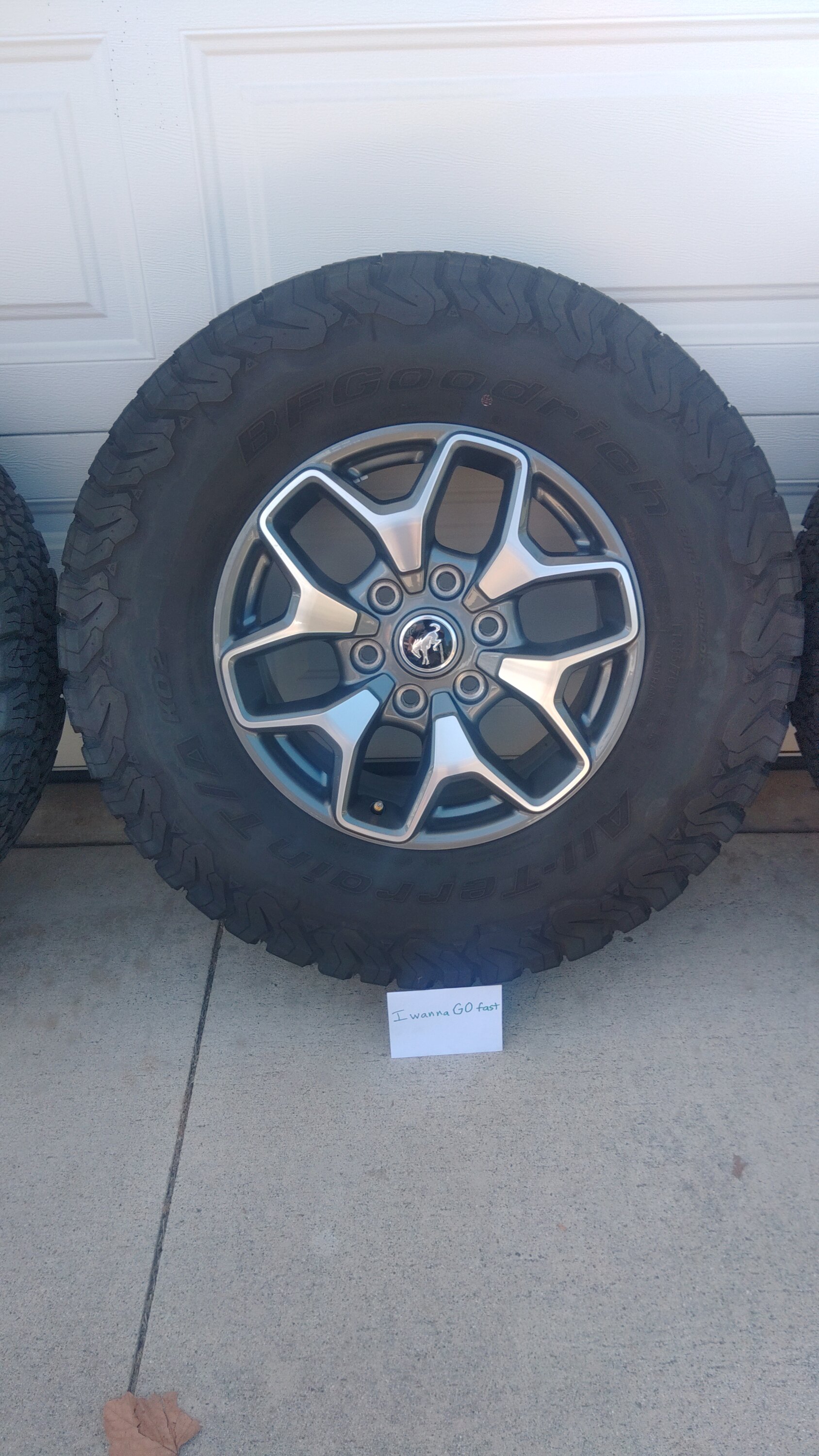 Ford Bronco Badlands wheels and 285/70/17 BFG KO2's KIMG0669.JPG