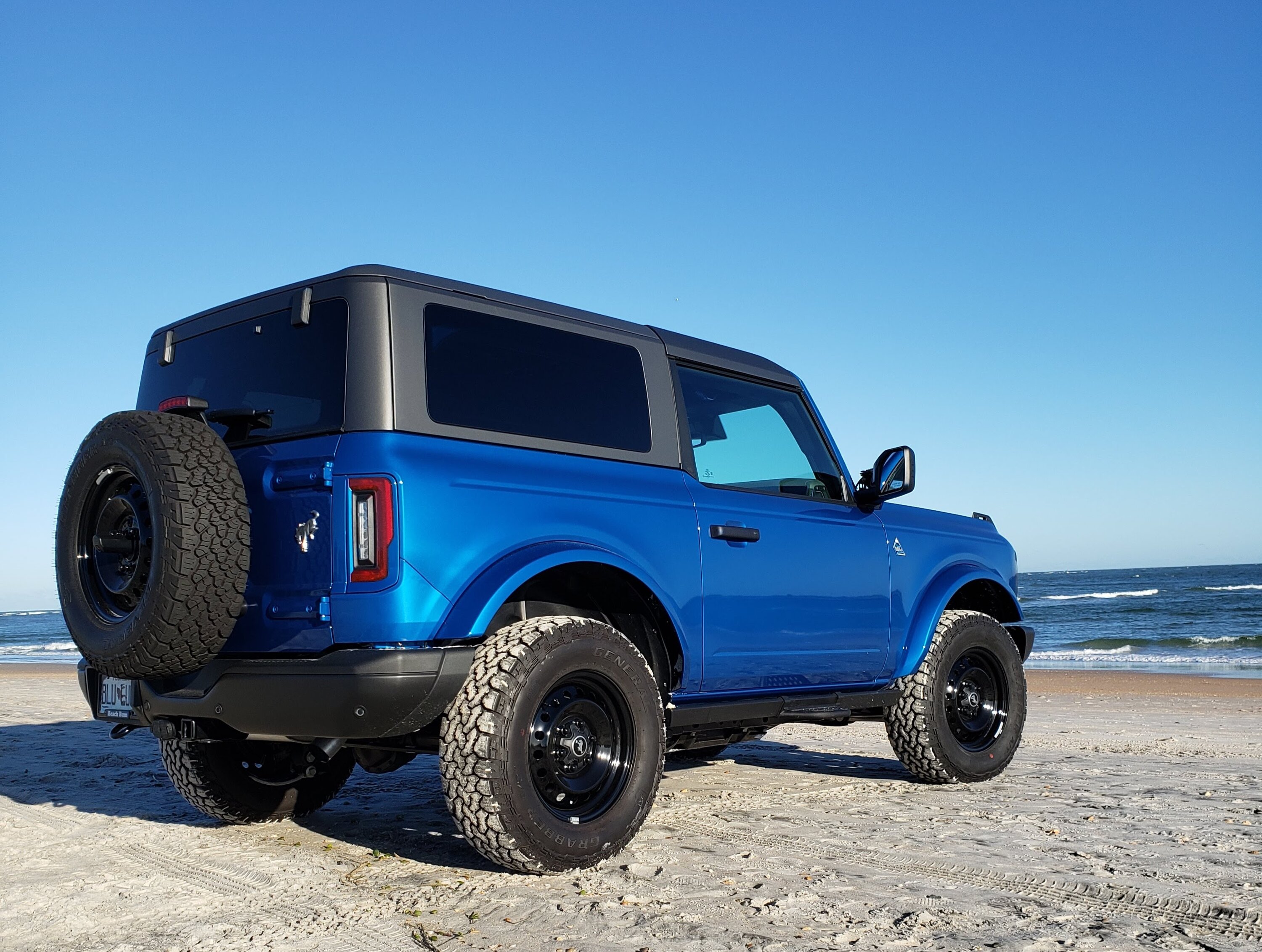 Ford Bronco FIRST LOOK: Flush Style LED Tail Lights Painted Body Color LunaBeach (3)