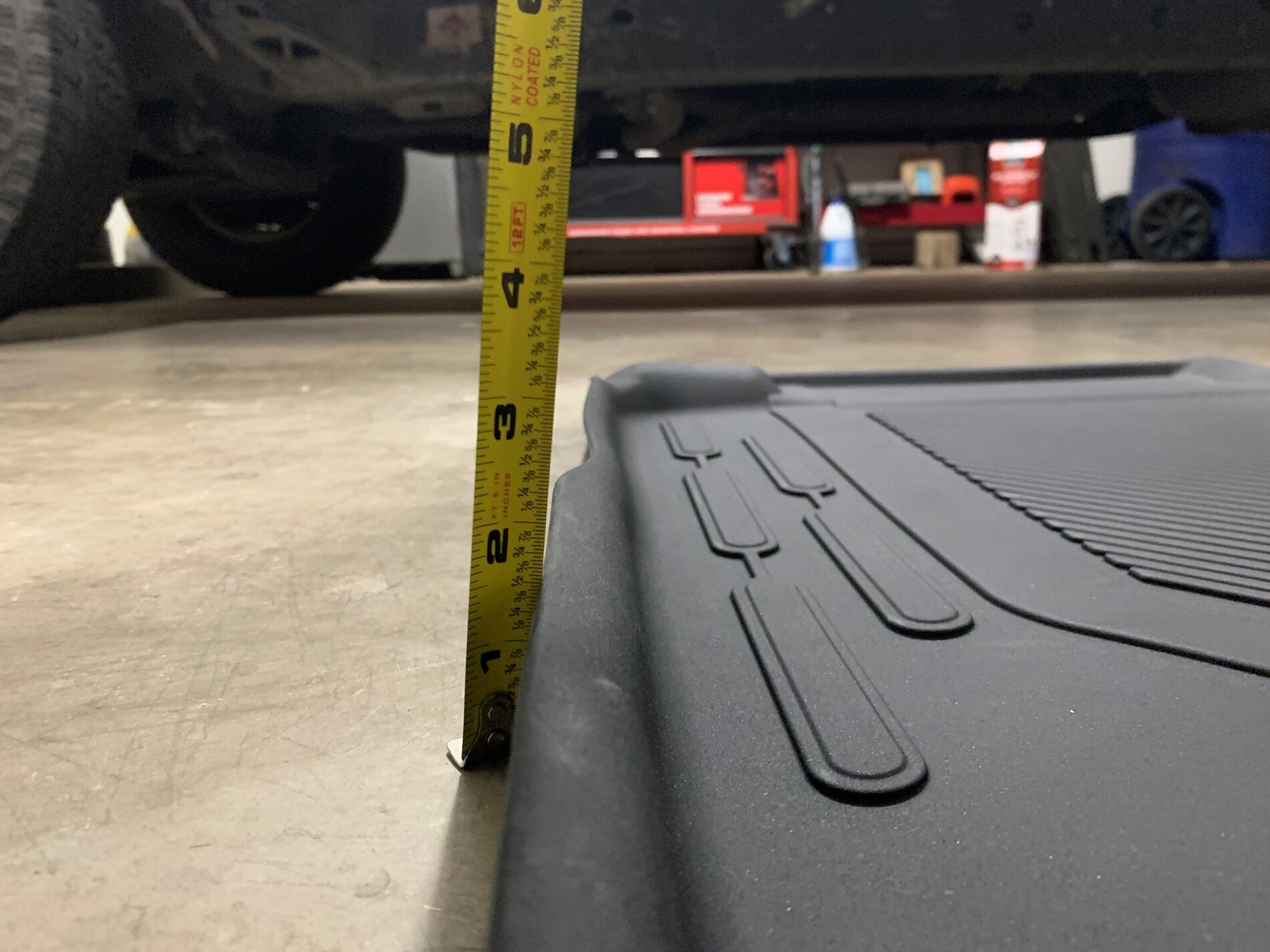 Ford Bronco Ford rubber floor mats are garbage mat2
