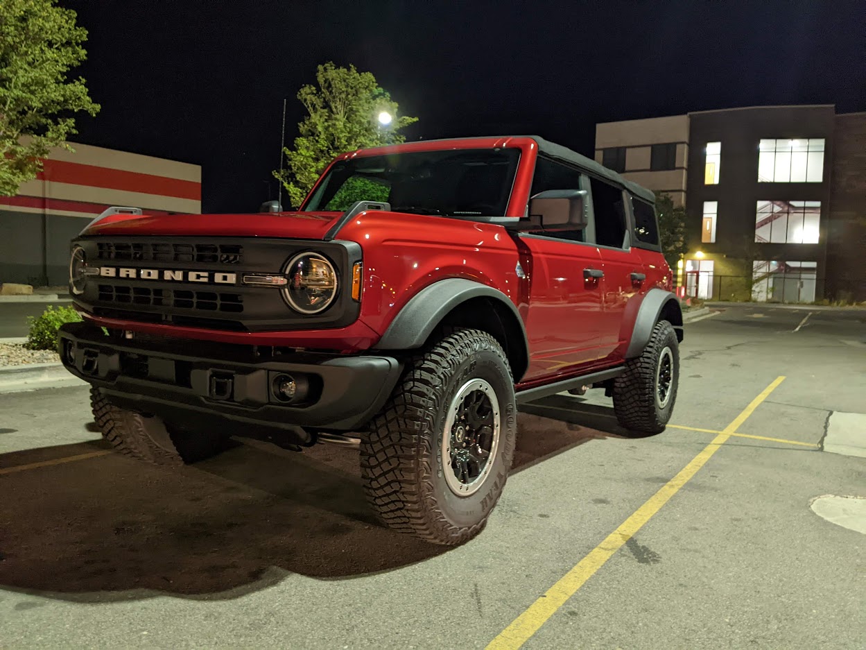 Ford Bronco HOT PEPPER RED Bronco Club Mudbrute001