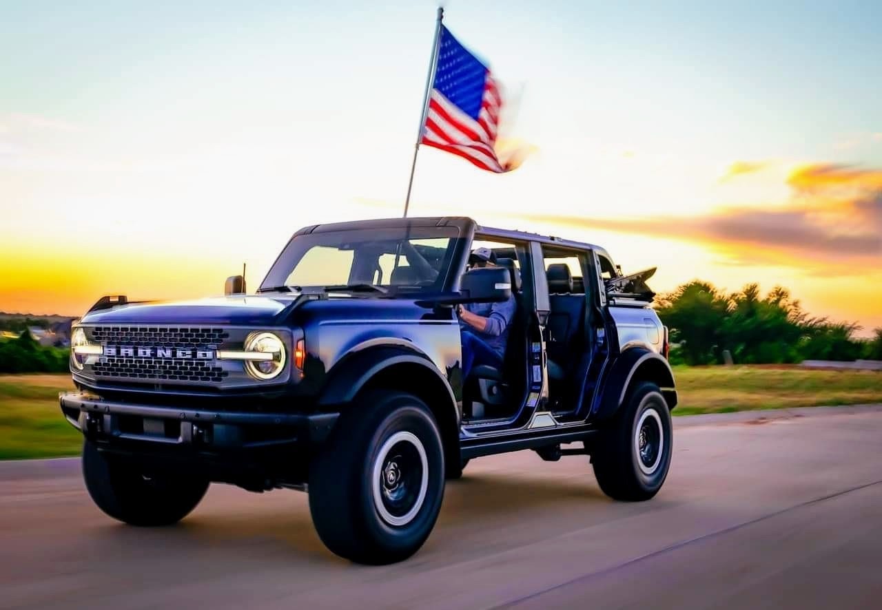 Ford Bronco Let's see your favorite Bronco picture of 2022 📸 MyPhotoShare1662088285920~2