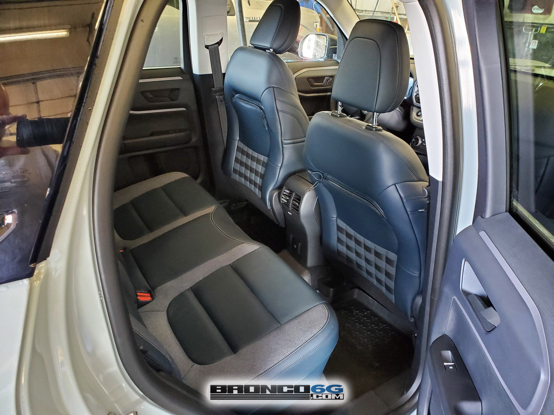 Ford Bronco Request- REAL LIFE high quality Sport FE interior Navy Pier Interior + Cactus Gray Bronco Sport 3