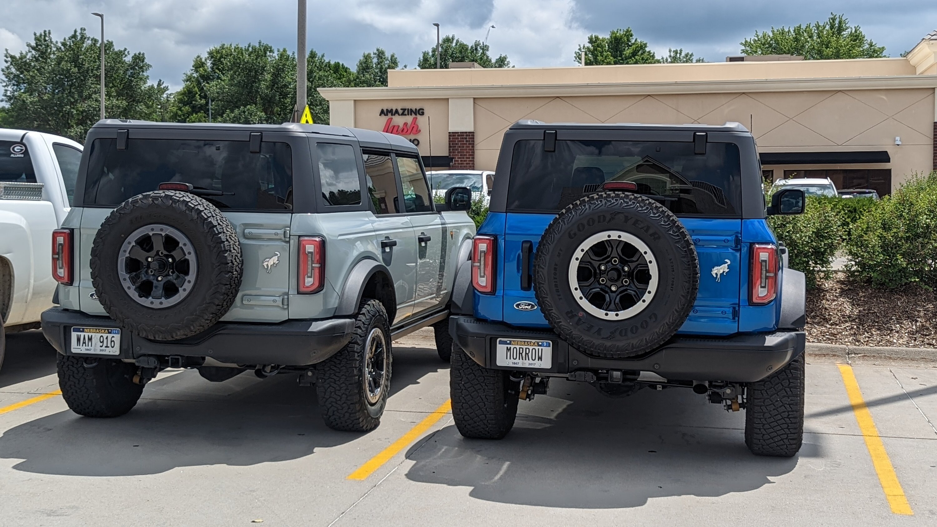 Ford Bronco 🧲 Really?!?  Bronco is a effin magnet. Parking lot Bronco