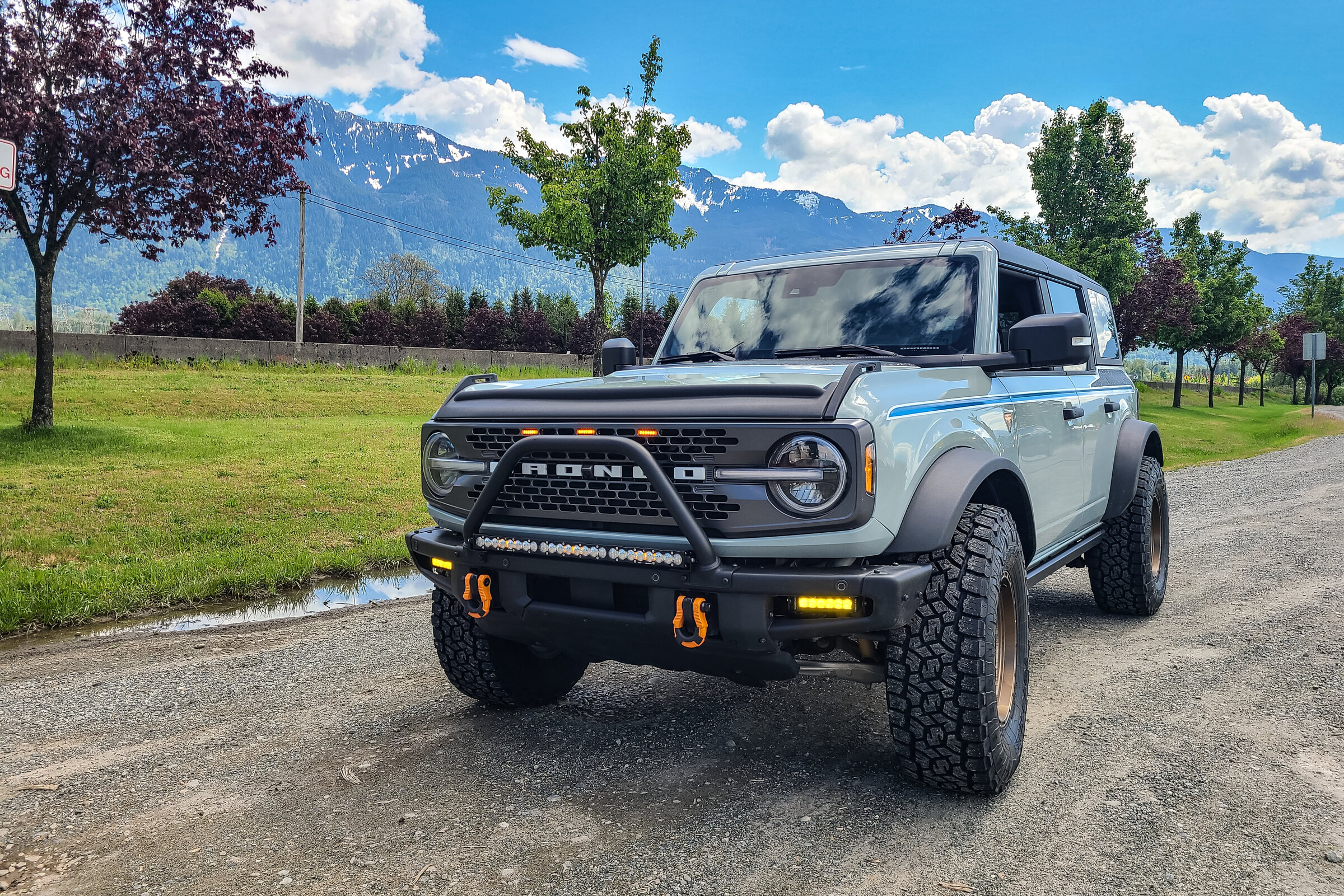 Ford Bronco Badlands Non-SAS on 35x12.5x17's...Does it even lift Bro? PSX_20220520_144304