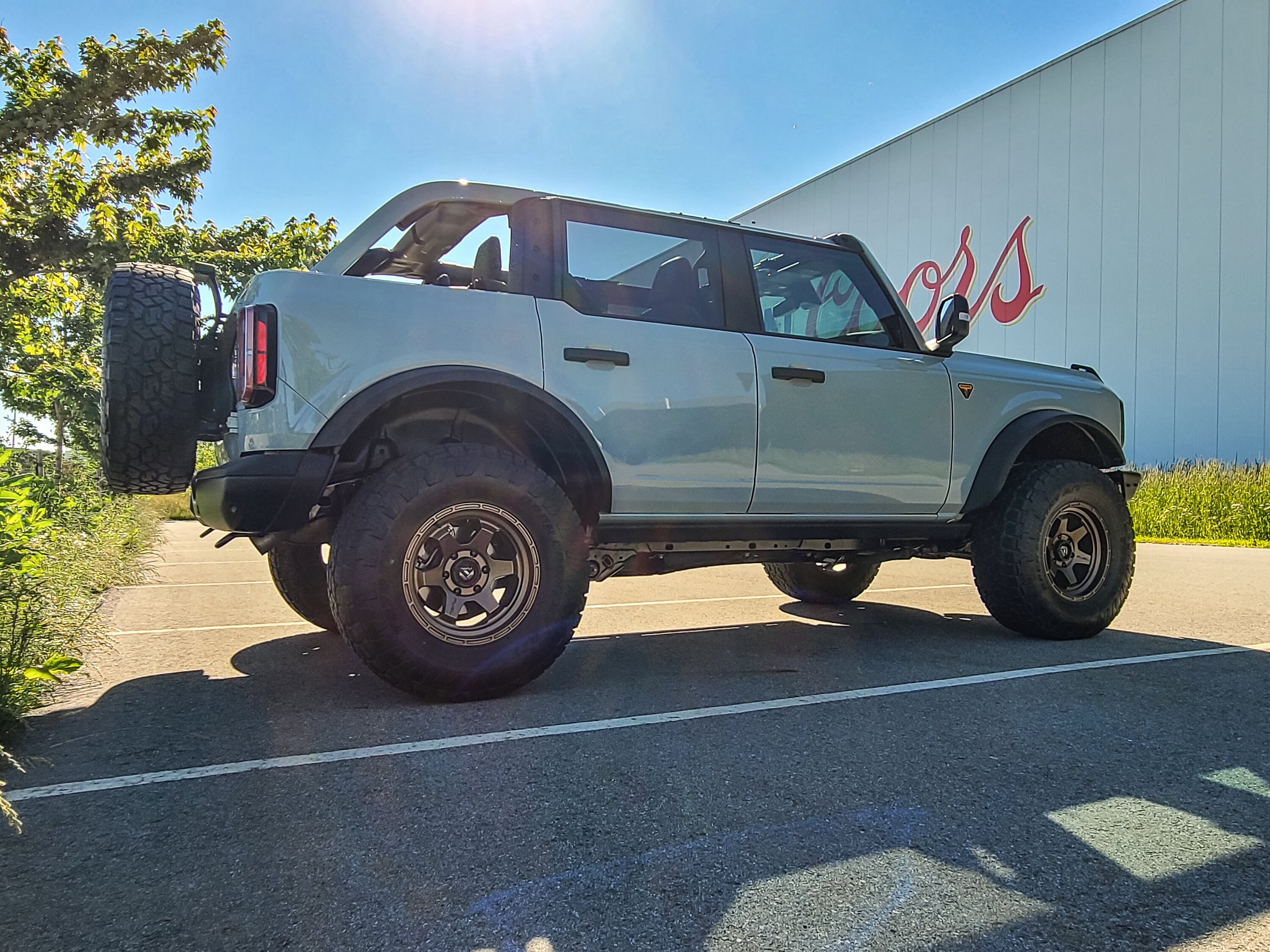 Ford Bronco Which lift did you choose and why? PSX_20220626_172524