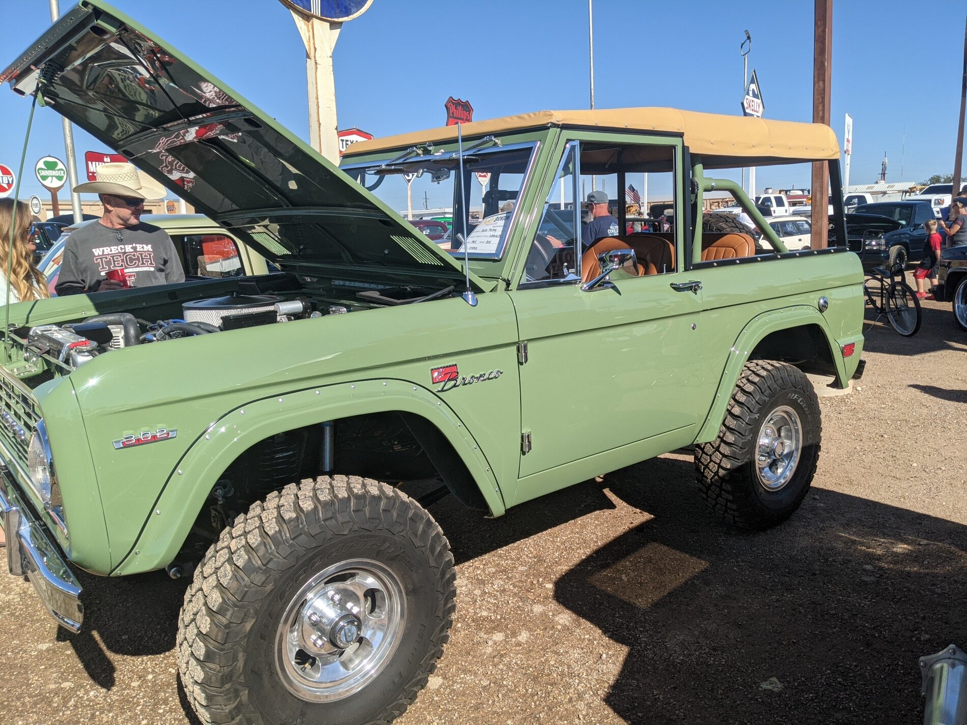 Ford Bronco Cook's Garage Car Show - Lubbock, TX PXL_20210925_154350878