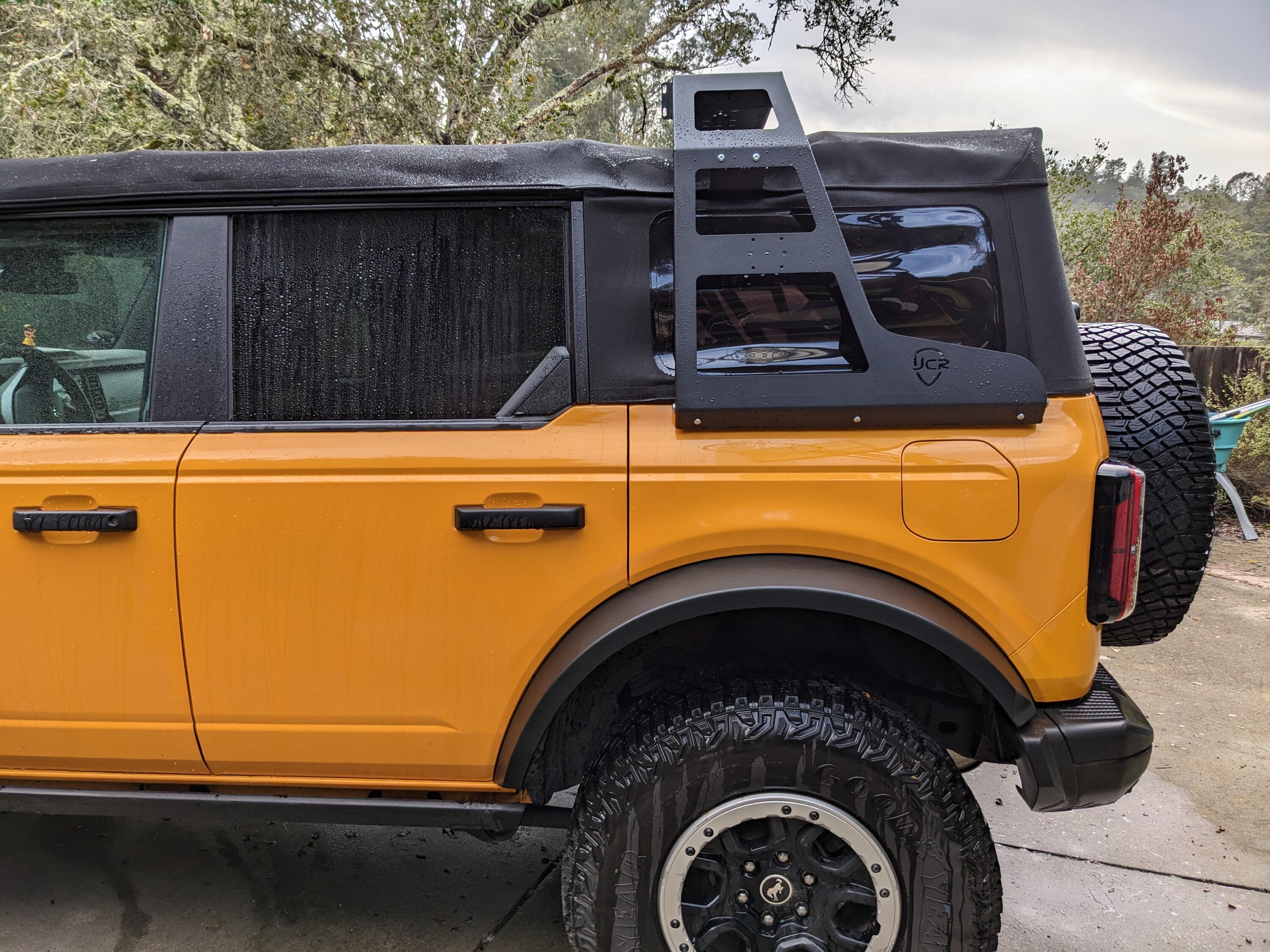 Ford Bronco Low profile soft top roof rack - JcrOffroad PXL_20230106_232247403