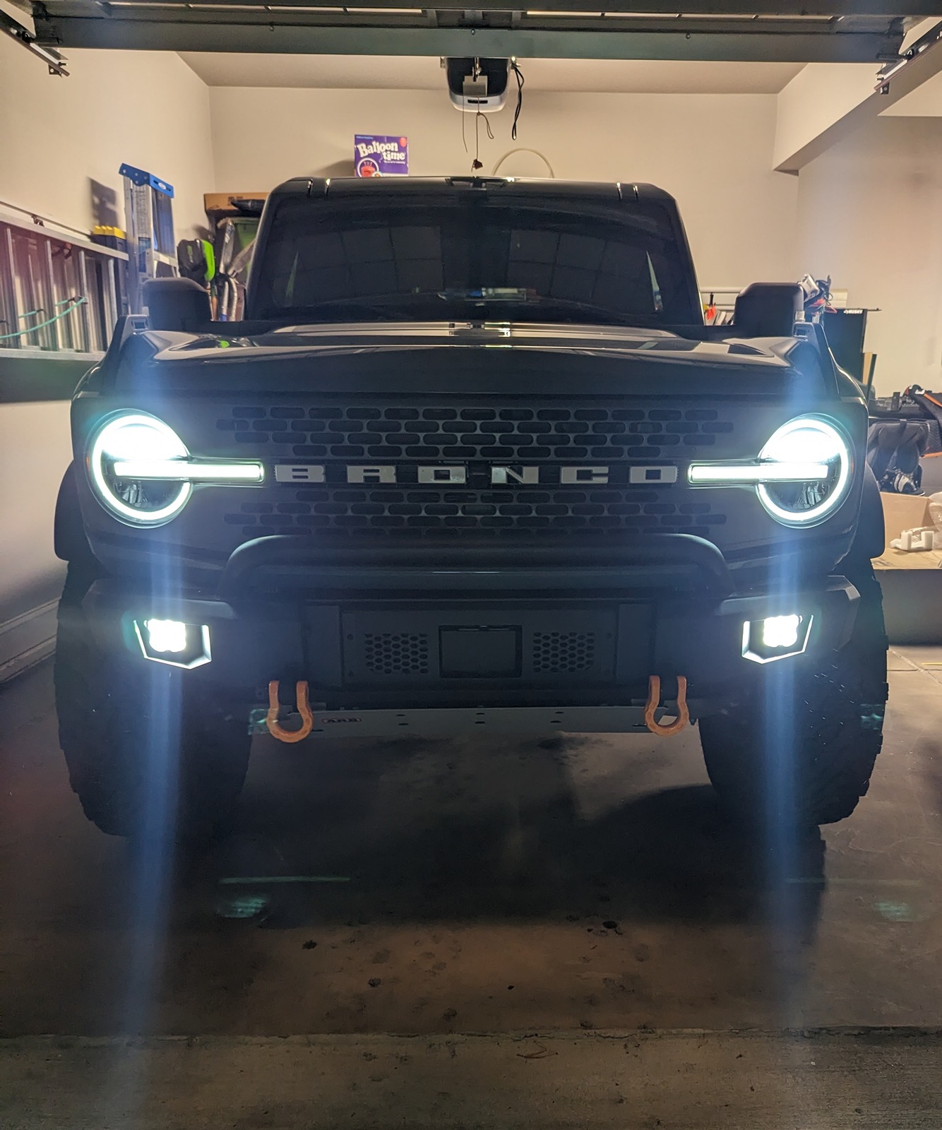Ford Bronco What did you do TO / WITH your Bronco today? 👨🏻‍🔧🧰🚿🛠 PXL_20240322_050320123