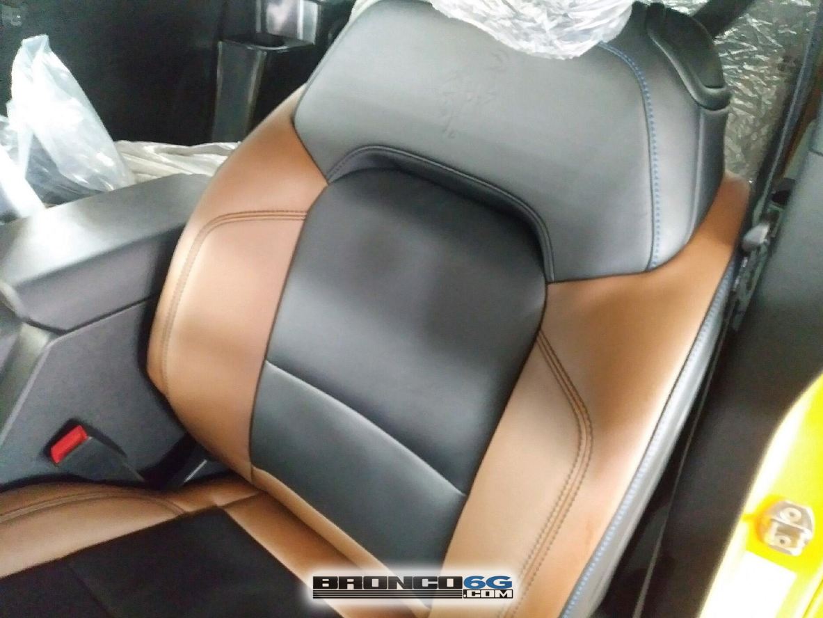 Ford Bronco 20+ Sandstone Cloth, Roast Cloth Seats Interior Pics From Factory ⚡?? roast13.JPG