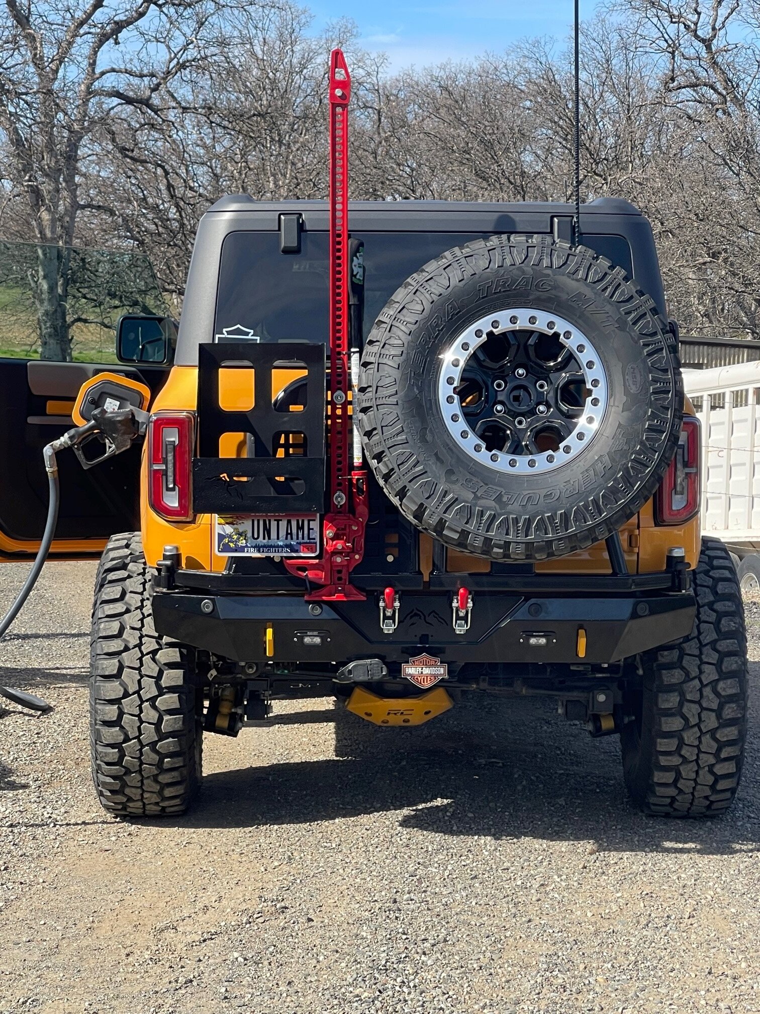 Ford Bronco Installed SRQ FABRICATION rear bumper with swing outs -- review and photos rr