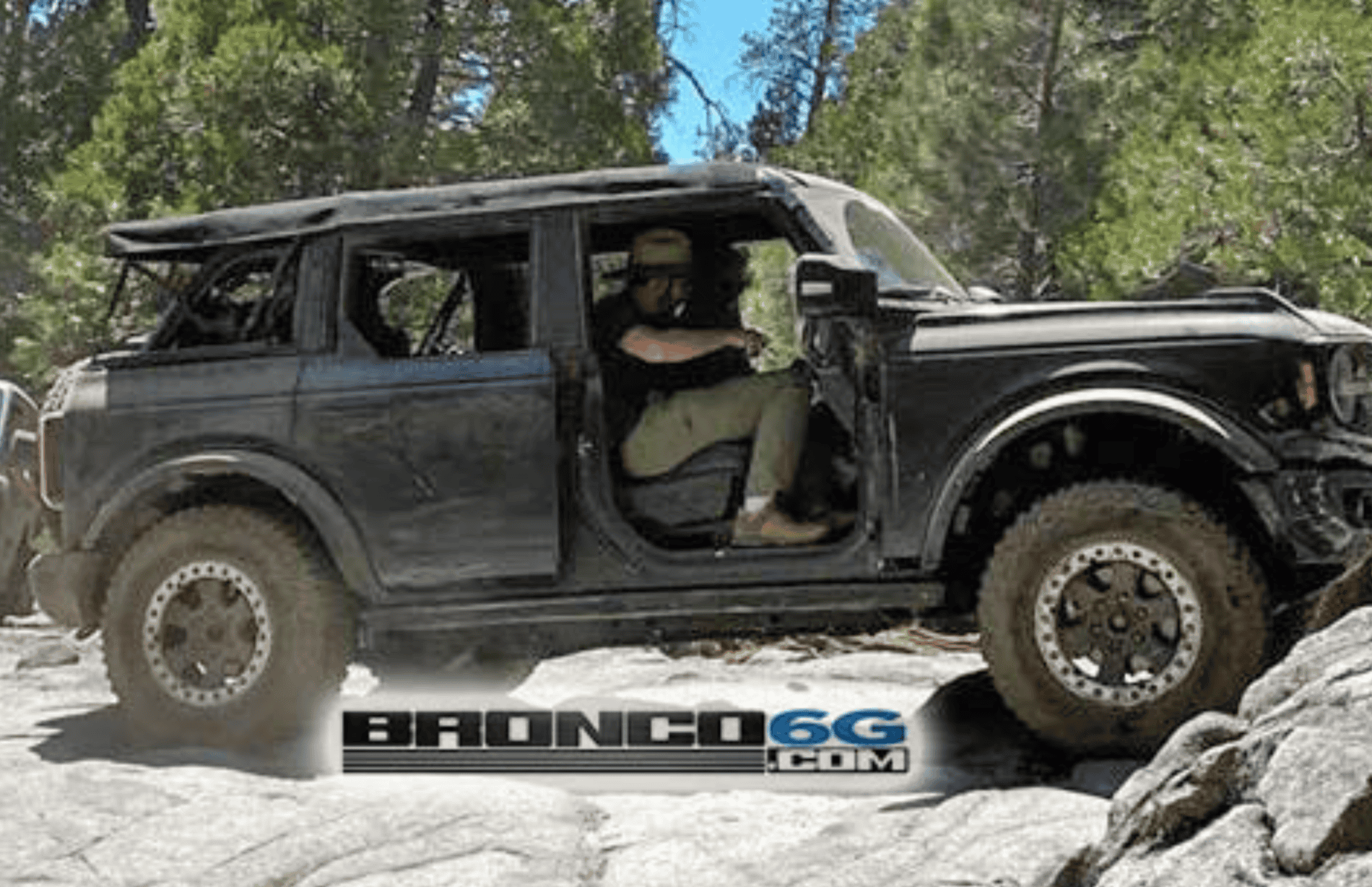 Ford Bronco Soft Top Screen Shot 2020-08-05 at 2.00.24 PM