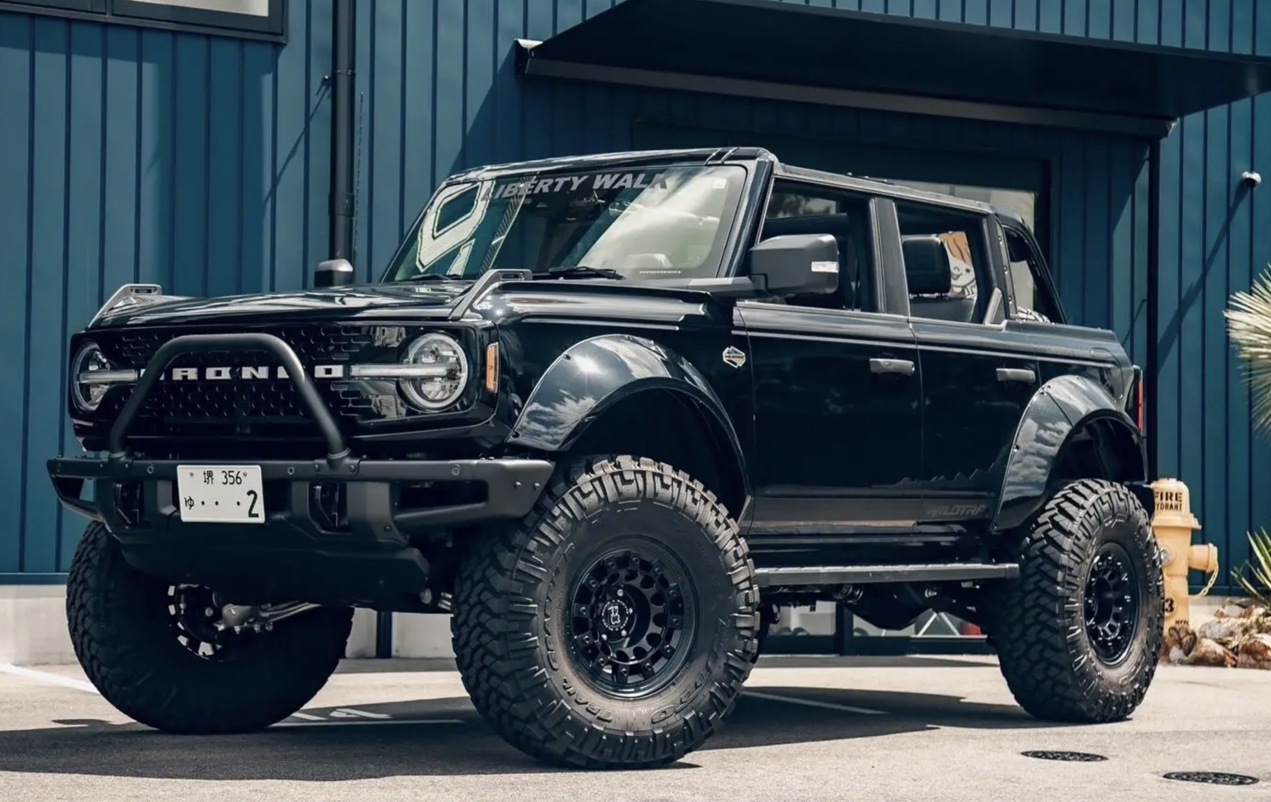Ford Bronco Liberty Walk Sells a Ford Bronco Widebody Kit old-school