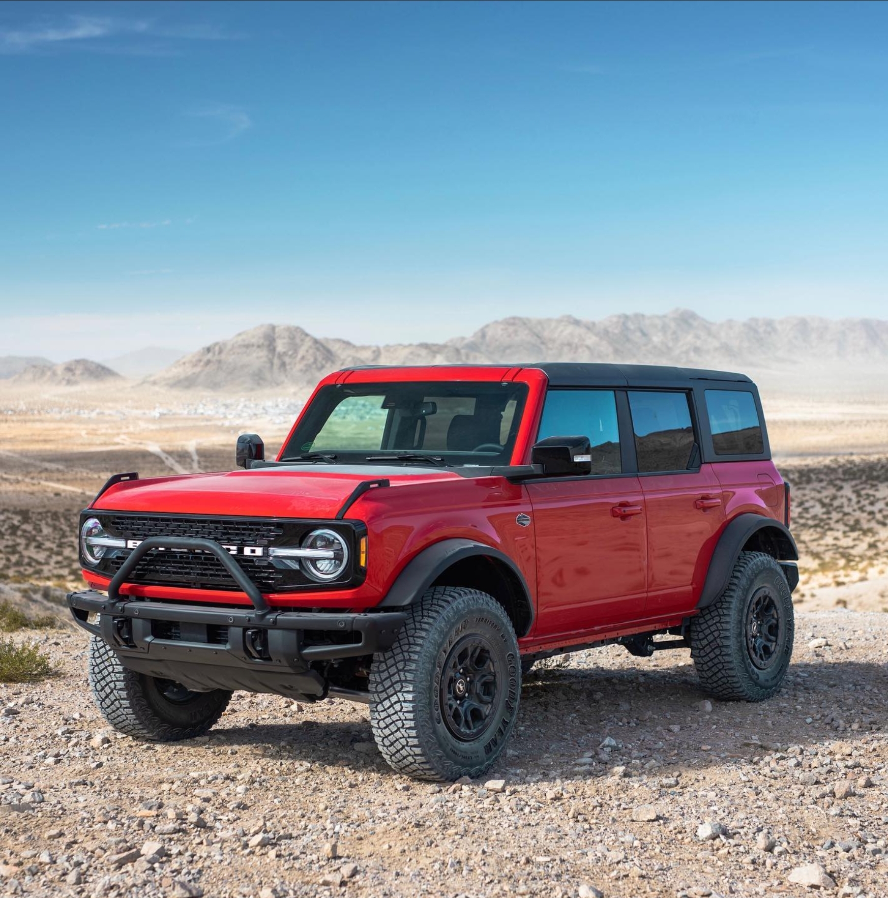 Ford Bronco First Look: 2022 Bronco in Hot Pepper Red screenshot_20210910-220440_instagram-