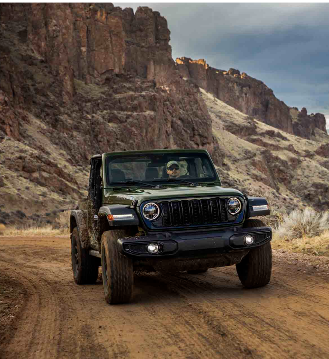 Ford Bronco Competition: 2024 Jeep Wrangler Gets Facelift & Upgrades A5F6EC81-9EBE-43BA-B579-838EB3937B78