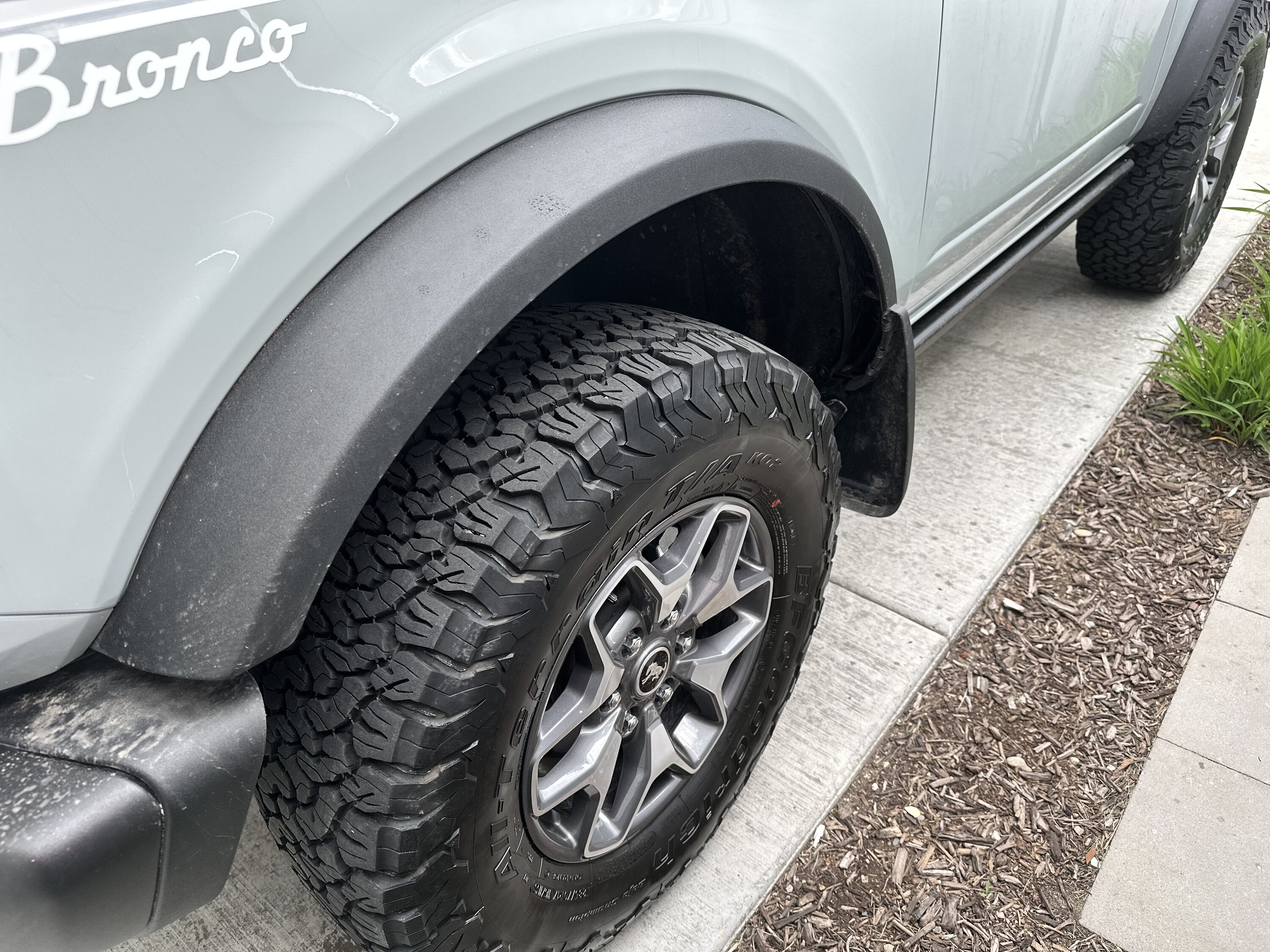 Ford Bronco I need mud flaps, whats everyone using? tempImageLa7d3Z