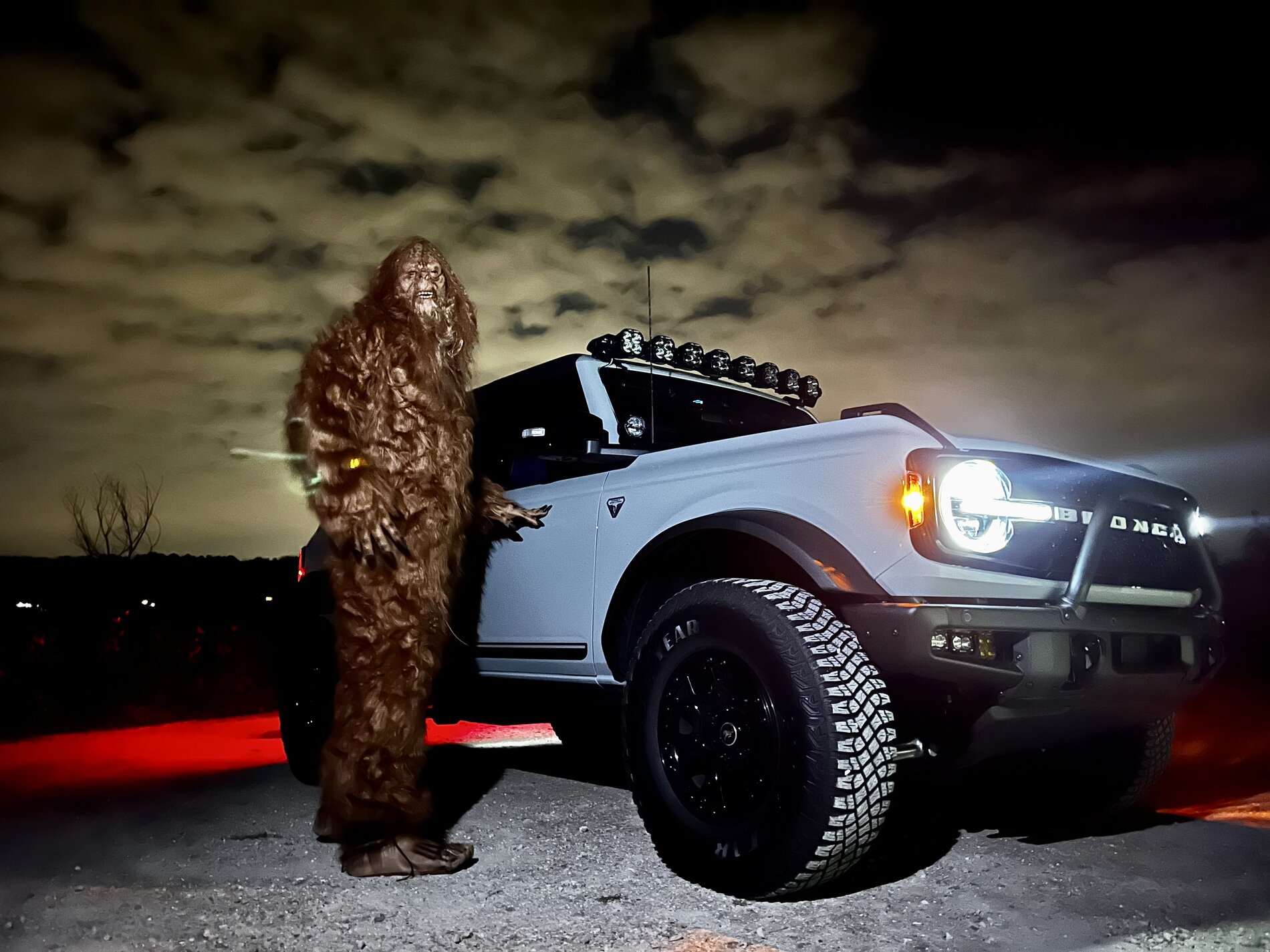 Ford Bronco 2021 Bronco Aftermarket Lighting Nighttime Field Test - Baja Designs & Rigid tempImageWAnAln