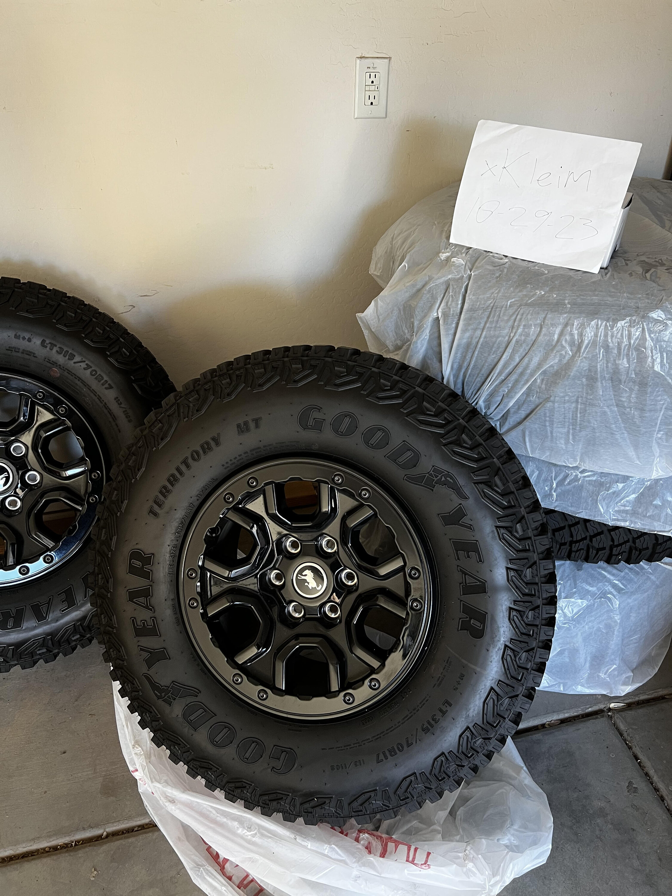 Ford Bronco WTS 23 Wildtrack SAS Wheels + Tires + TPMS - 1700obo wheels2