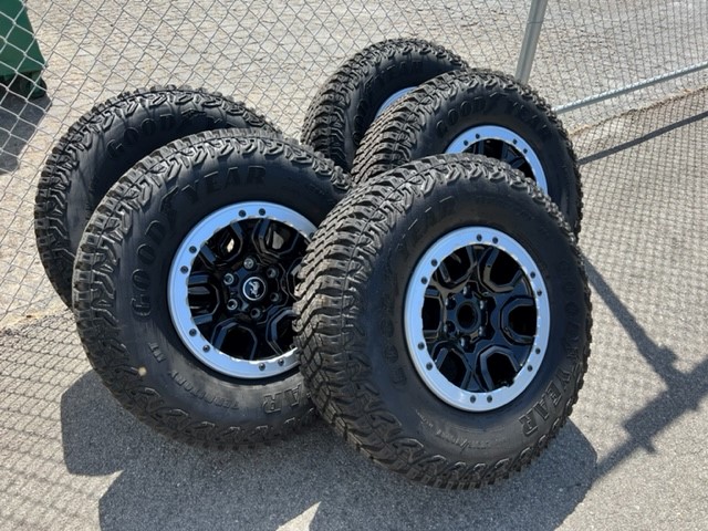 Ford Bronco Badlands Sasquatch Wheels / Tires / TPMS (less than 1,000 miles) Wheels7
