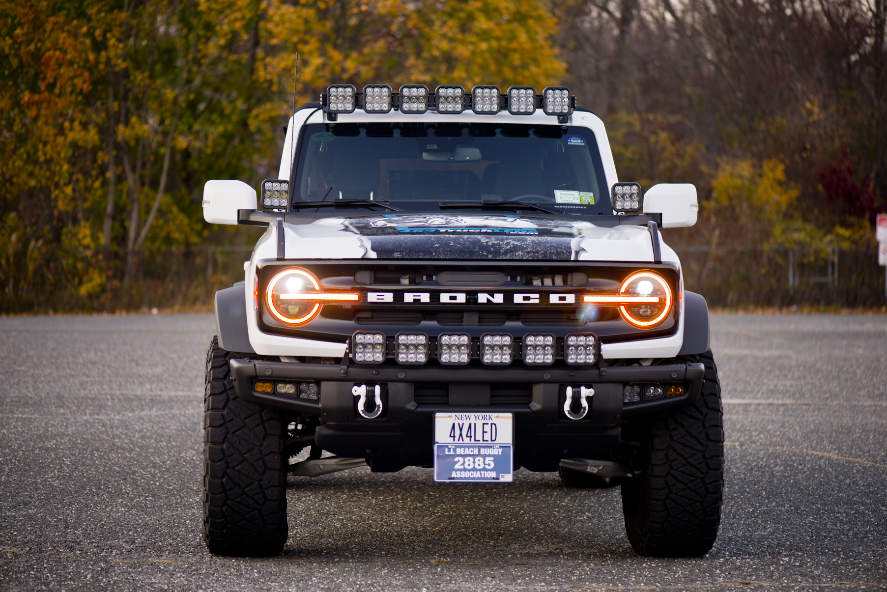 Ford Bronco How do you turn the horizontal lights up front to Amber? XRGB2 (small)