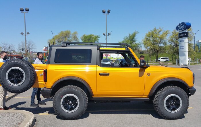 Cyber Orange 2 Door Bronco Badlands Sasquatch Looking Proper + Video