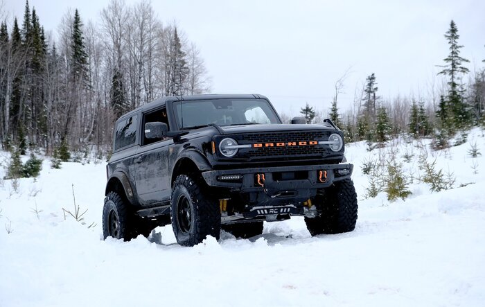Badlands on 37's Snow Wheeling with Jeeps (pic + video)