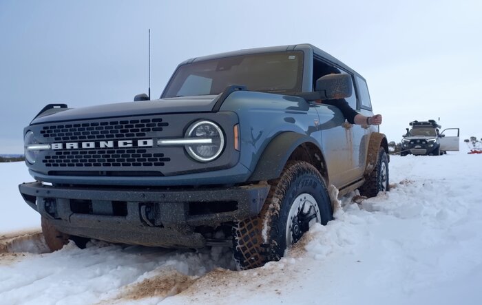 Bronco vs. 4Runner in the snow