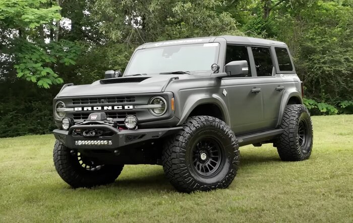 Town & Country Mitchell Watts' Bronco v2.0 gets new wrap and ADV Fiberglass hardtop
