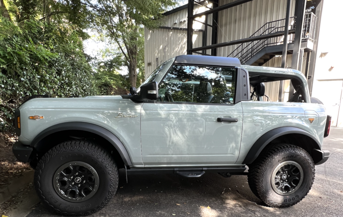 How to get "half cab" look on 2 door Bronco using a DIY crossbar