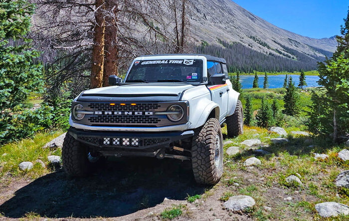 Bronco Badlands gets ADV widebody kit + 37's [Gatekeeper crawling & jump videos added]