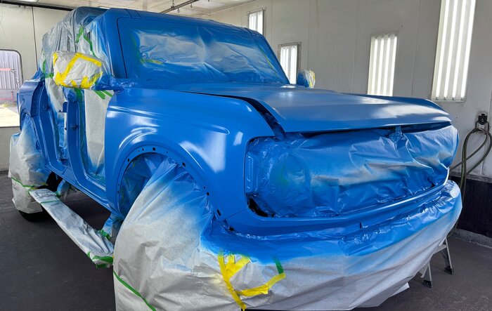 Finally finished my Grabber Blue Bronco custom repaint! 😁