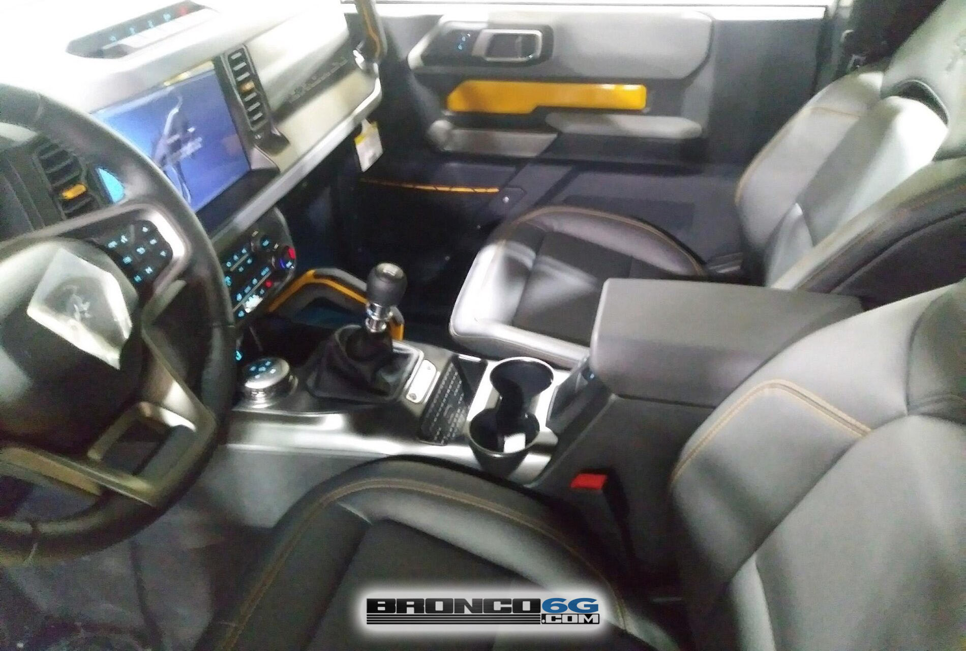 2 door shots Bronco Badlands, Outer Banks, Wildtrak + Marine Grade