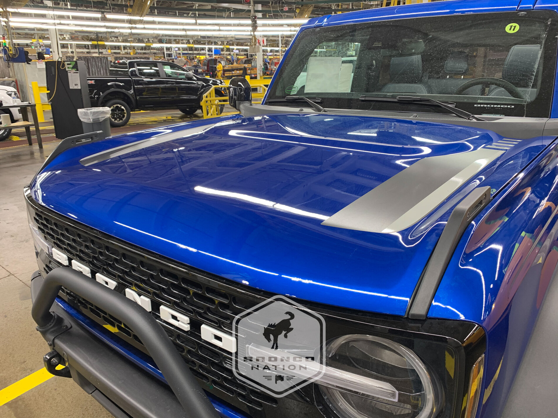 2 door fastback top DOES fold back! Lightning Blue First Edition Bronco