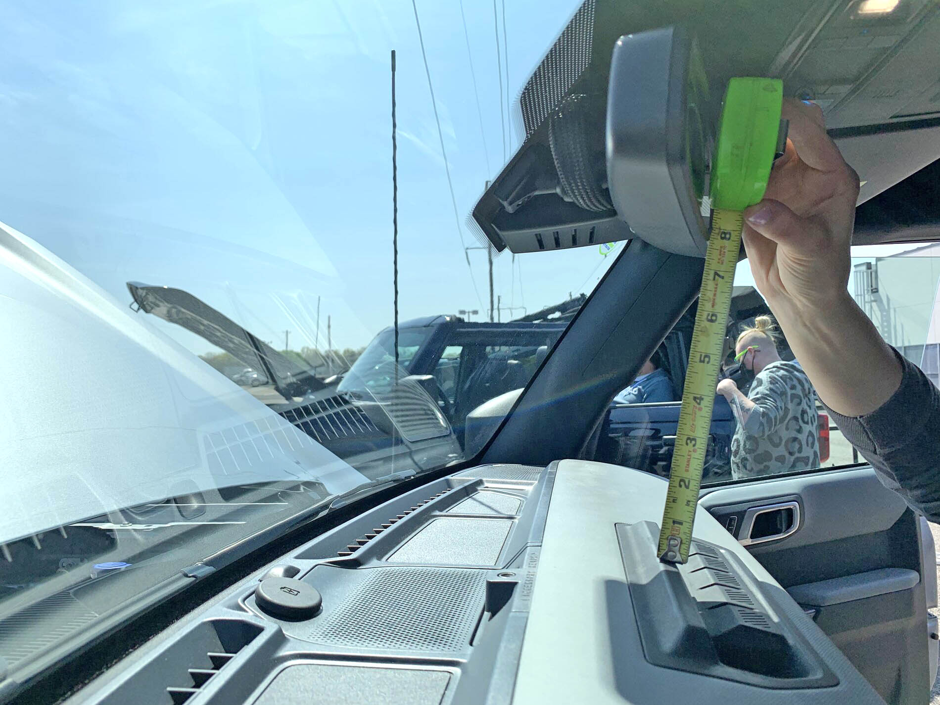 Visibility / rear view mirror measurements + lots of other pics ...