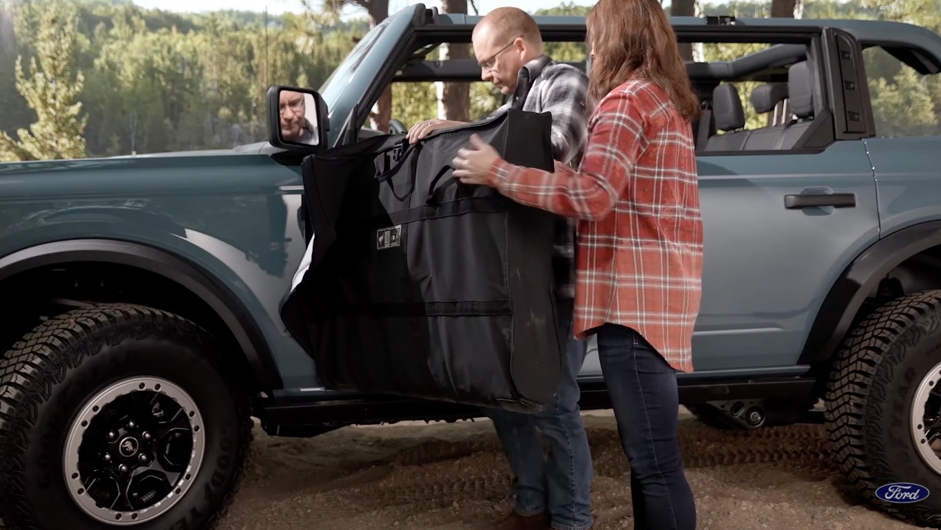 StepByStep Instructions to Remove And Install Bronco Doors & Onboard