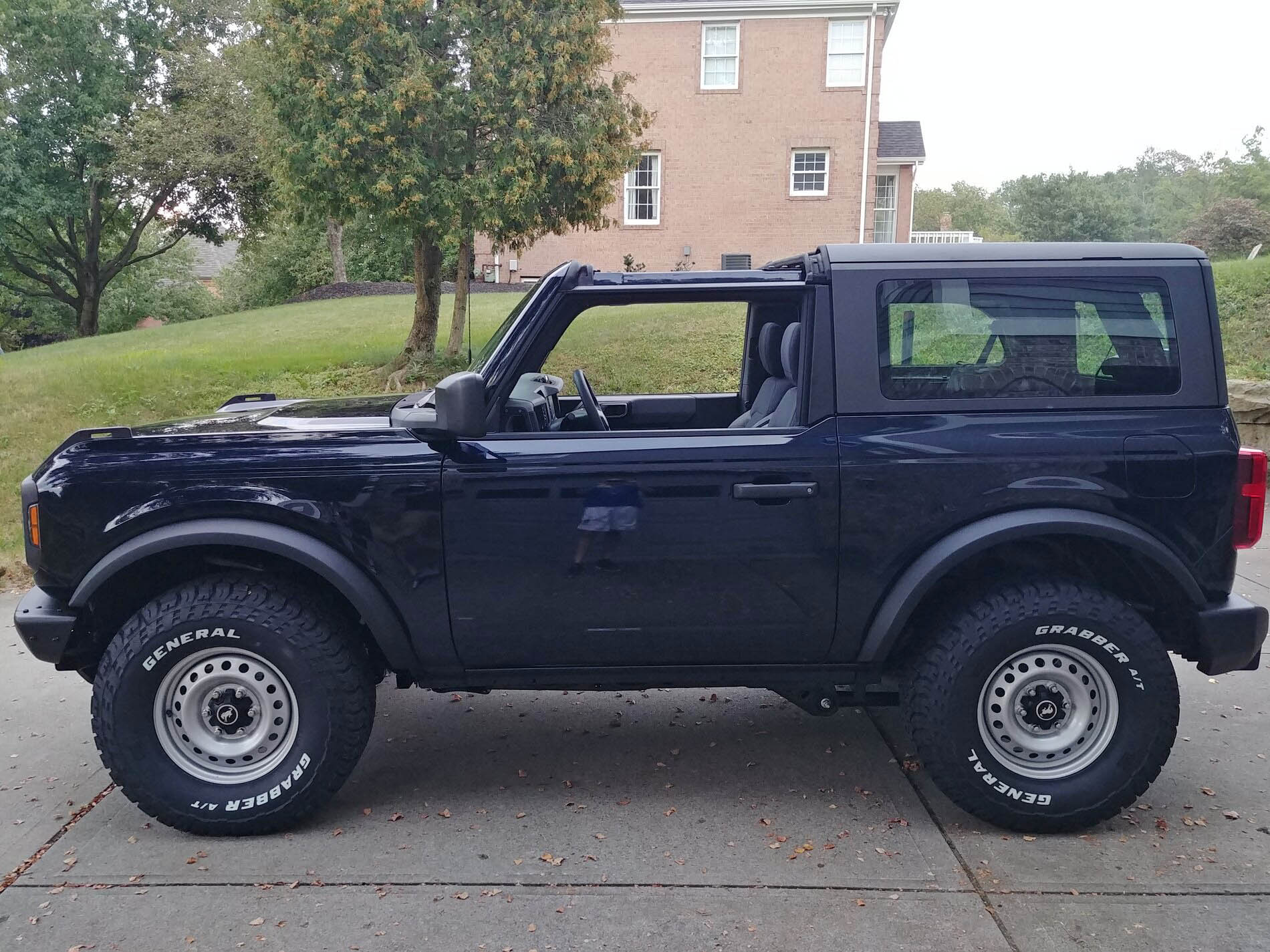 Installed 33 inch tires on stock Base rims - no mods required  Bronco6G -  2021+ Ford Bronco & Bronco Raptor Forum, News, Blog & Owners Community