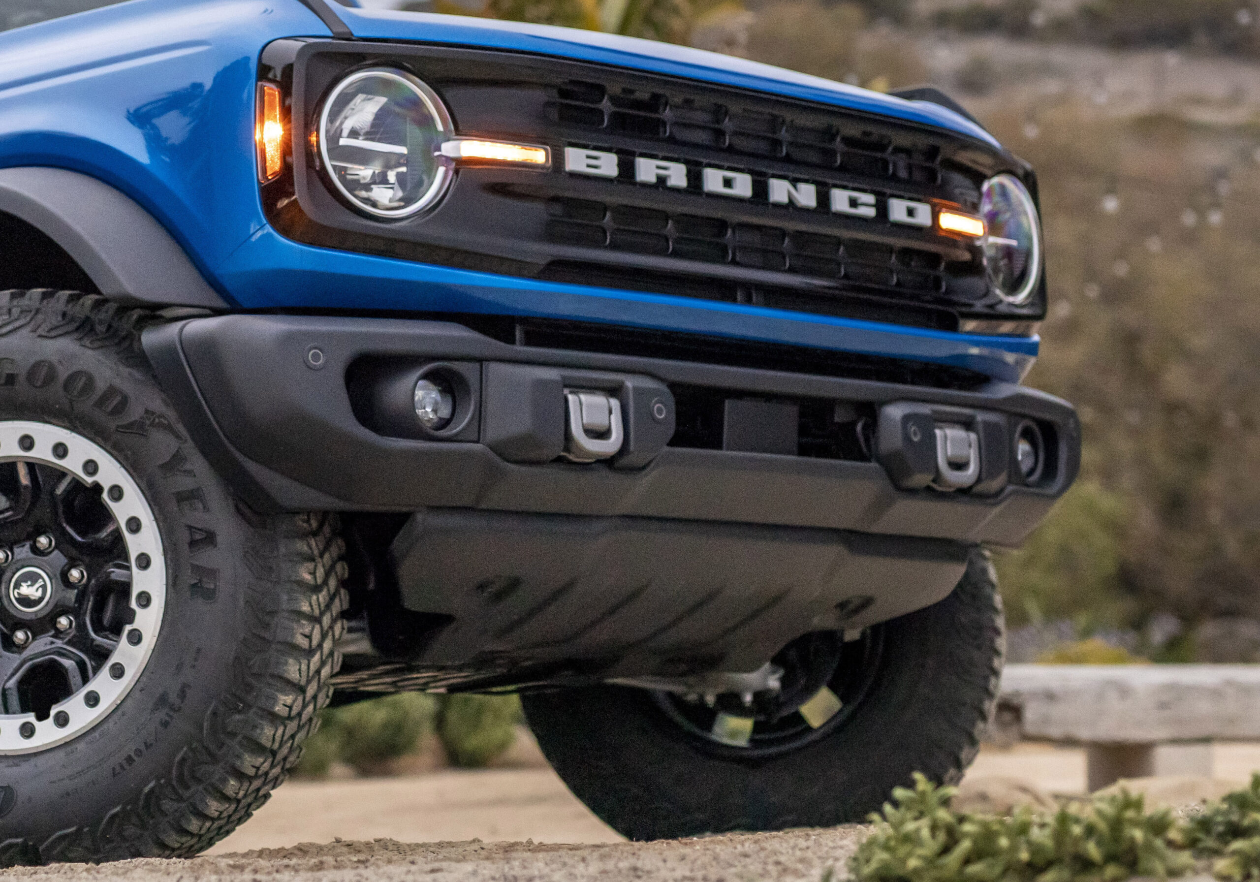 2022 Bronco gets "Capable Bumper" option. Comes standard on Black