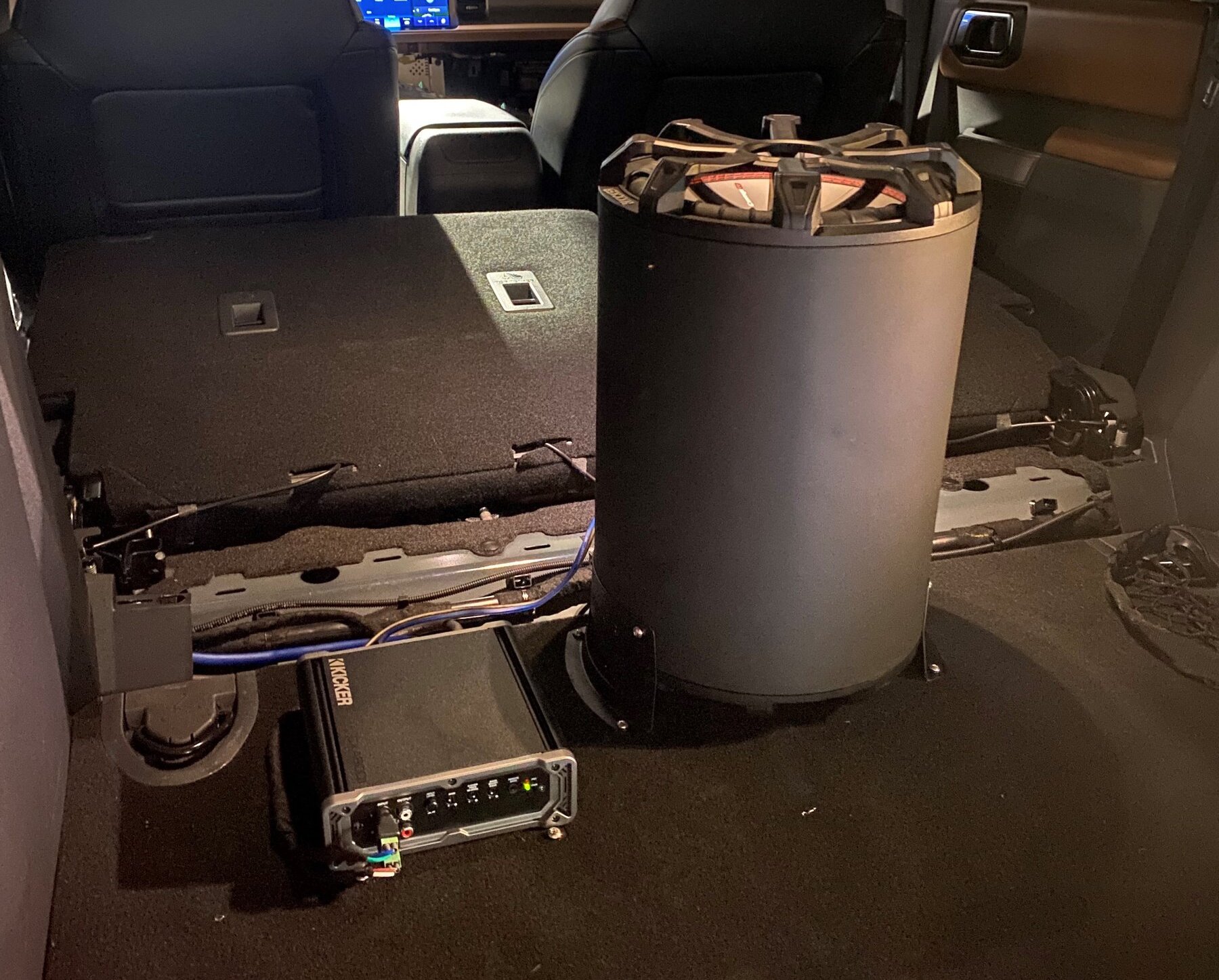 Kicker Bass Tube, Kicker Amp, Plug & Play Kit Installed Bronco6G