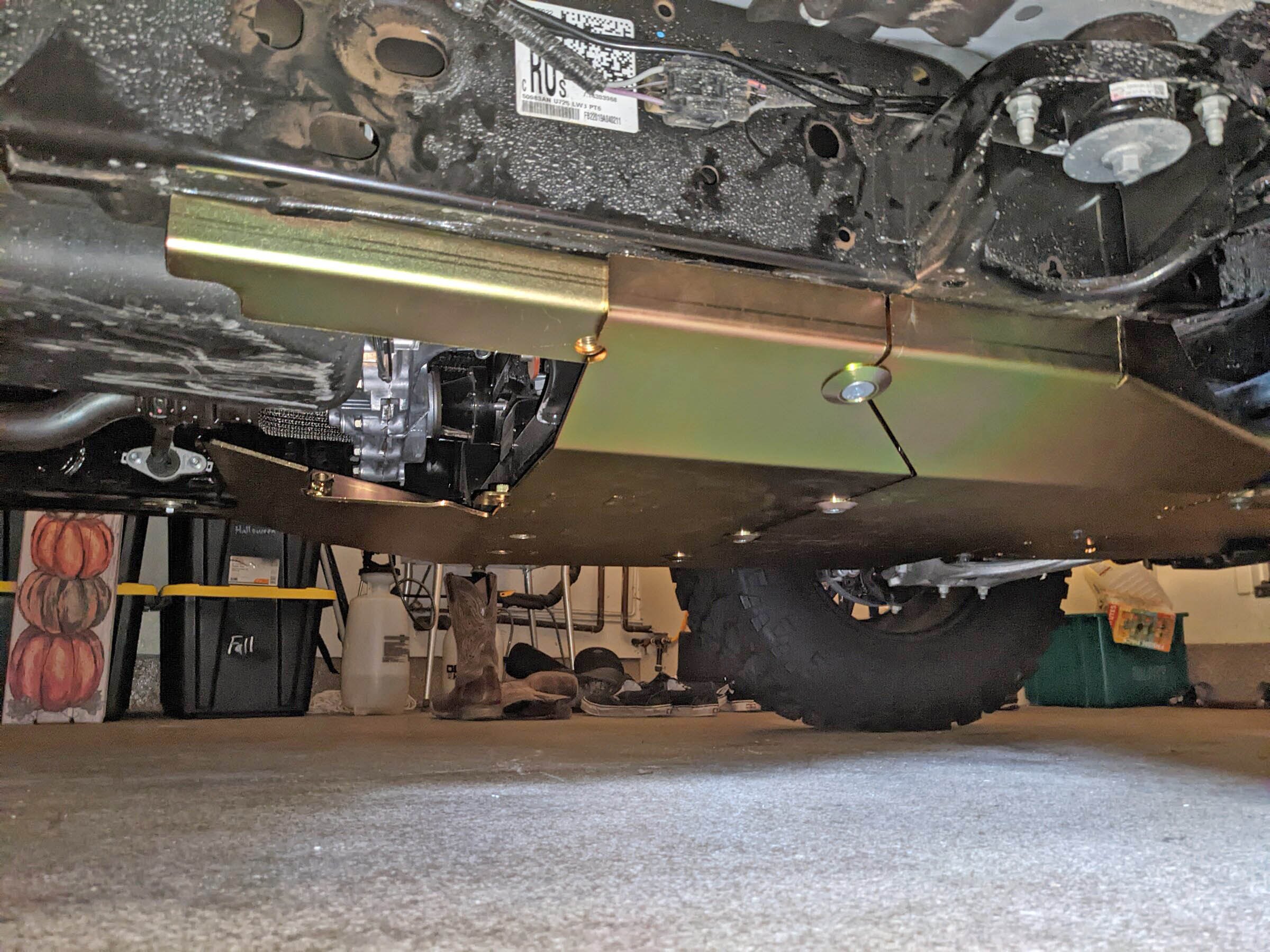 Snacktime's Metalcloak Undercloak armor skidplates install/dents/wear