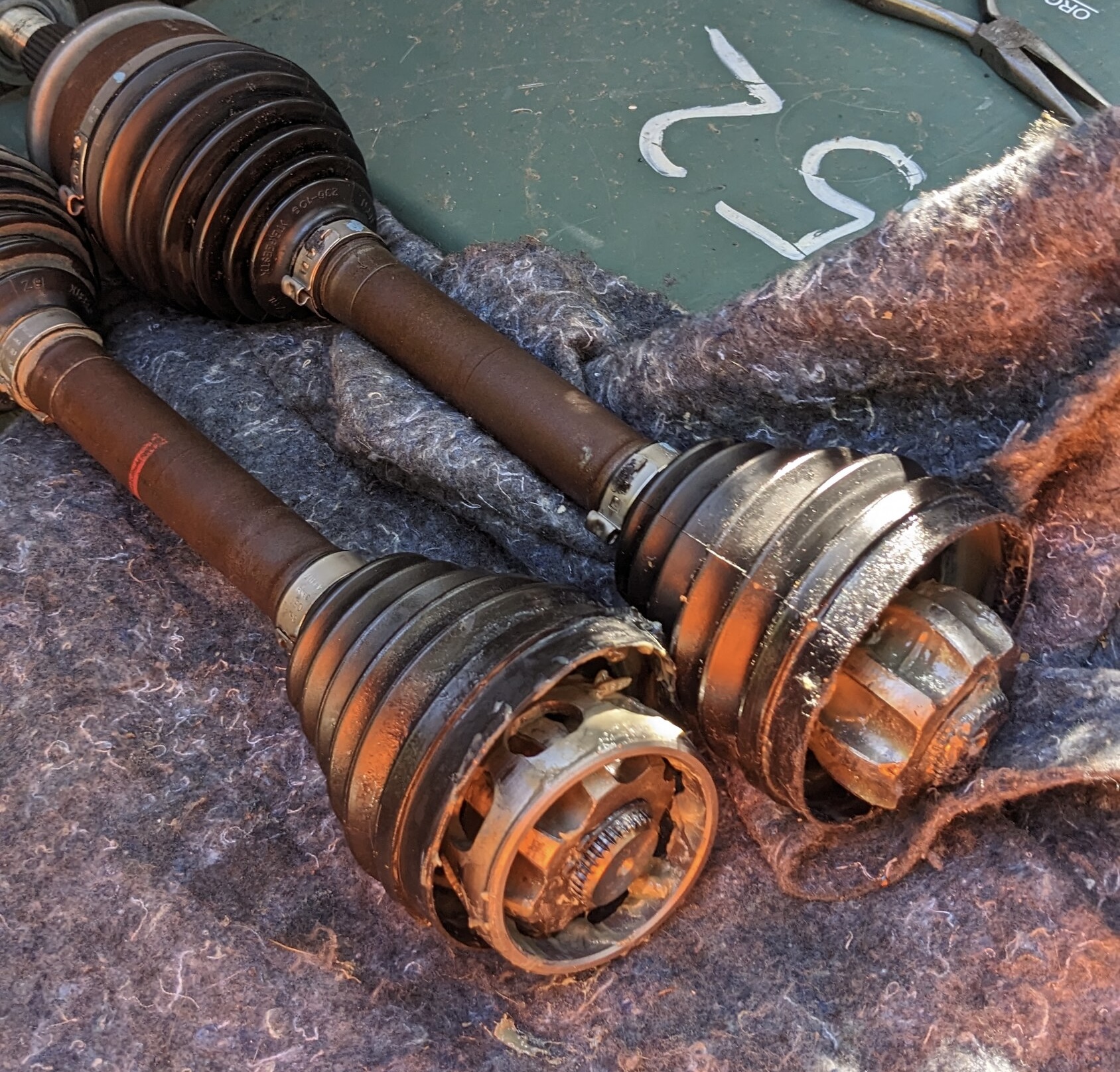 Snacktime's Bronco maintenance starring someone else's Bronco (torn CV